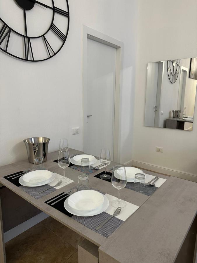 San Babila - Luxury Milanese Apartment Exterior foto