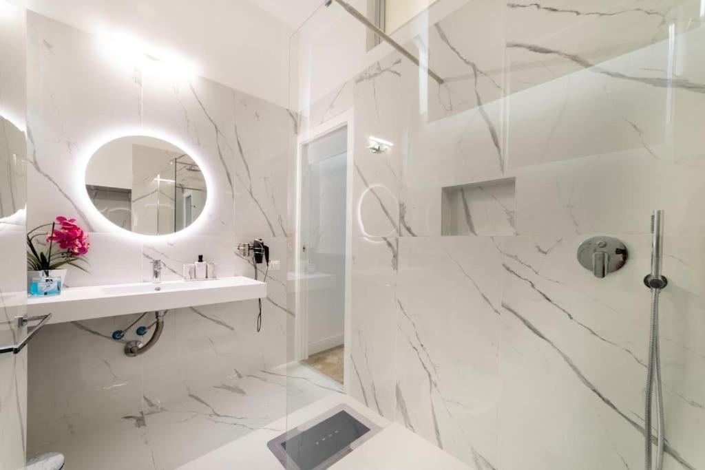 San Babila - Luxury Milanese Apartment Exterior foto