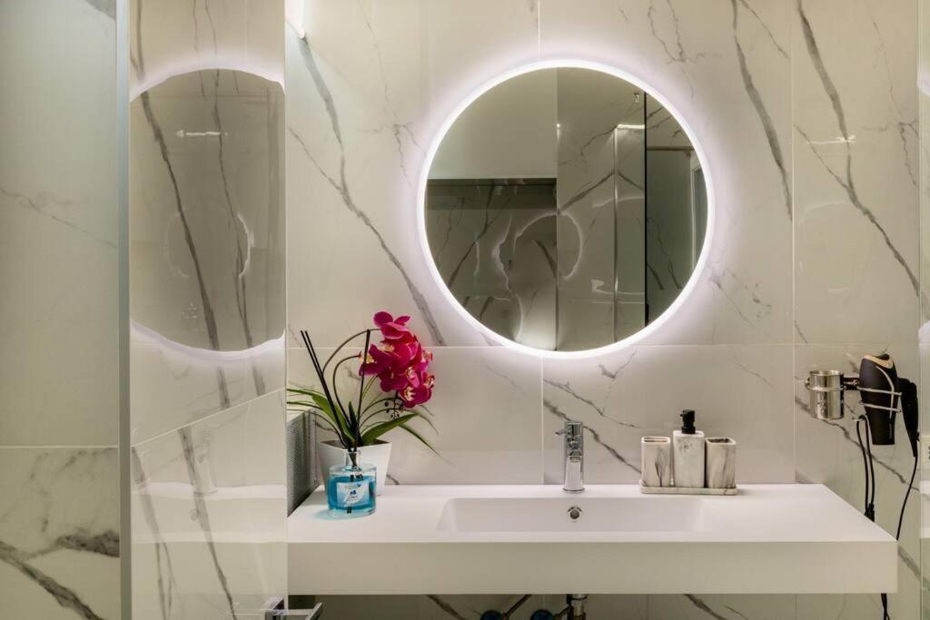 San Babila - Luxury Milanese Apartment Exterior foto